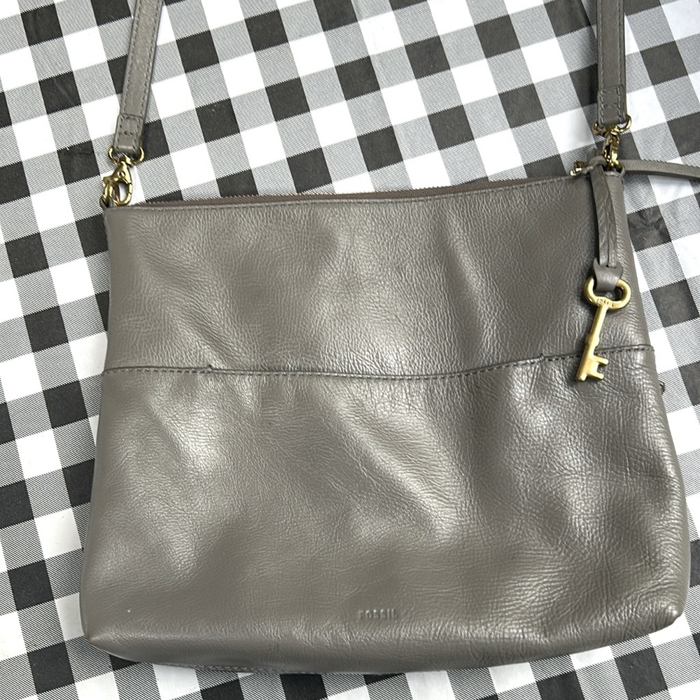 Fossil gray leather crossbody excellent condition